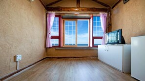 Basic-Zimmer, 1 Schlafzimmer (6 ( F2,No cooking )) | 1 Schlafzimmer, kostenloses WLAN