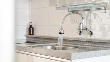 Rom โ basic, 1 soverom (Merryrose ( F2,ocean view )) | 1 soverom og wi-fi (inkludert)