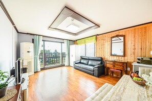 Basic Room, 1 Bedroom (Merryrose ( F2,ocean view )) | 1 bilik tidur, Wi-fi percuma 