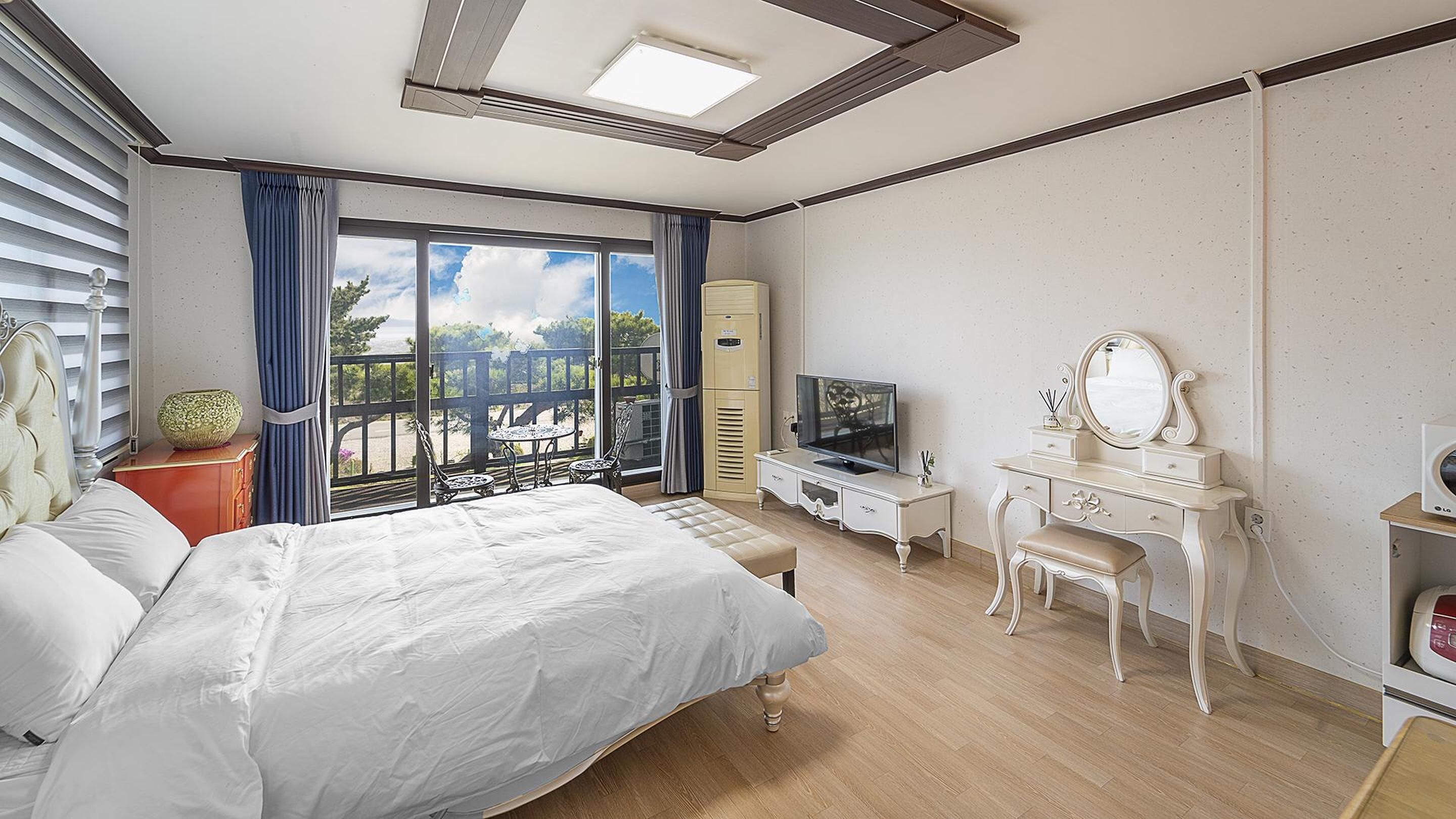 Basic Room, 1 Bedroom (Lightpink ( F2,ocean view )) | 1 bilik tidur, Wi-fi percuma 