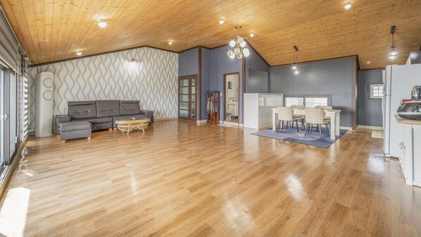 1 bedroom, free WiFi - Ganghwa Pastel Pension (Incheon)