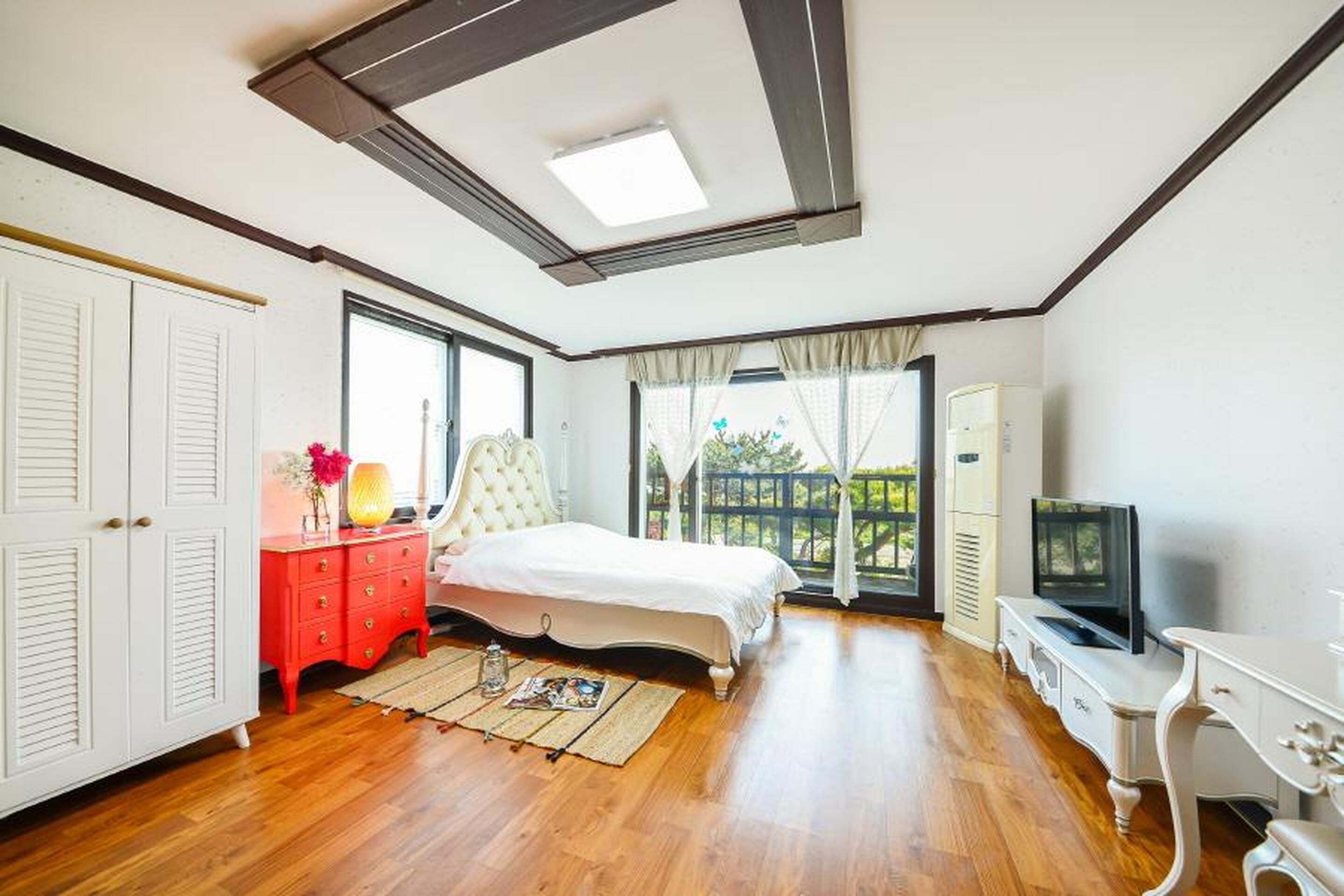 Basic Room, 1 Bedroom (Lightpink ( F2,ocean view )) | 1 bilik tidur, Wi-fi percuma 