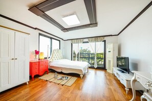 Basic Room, 1 Bedroom (Lightpink ( F2,ocean view ))