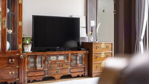 Basic Room, 1 Bedroom (Ligthyellow) | 1 bilik tidur, Wi-fi percuma 