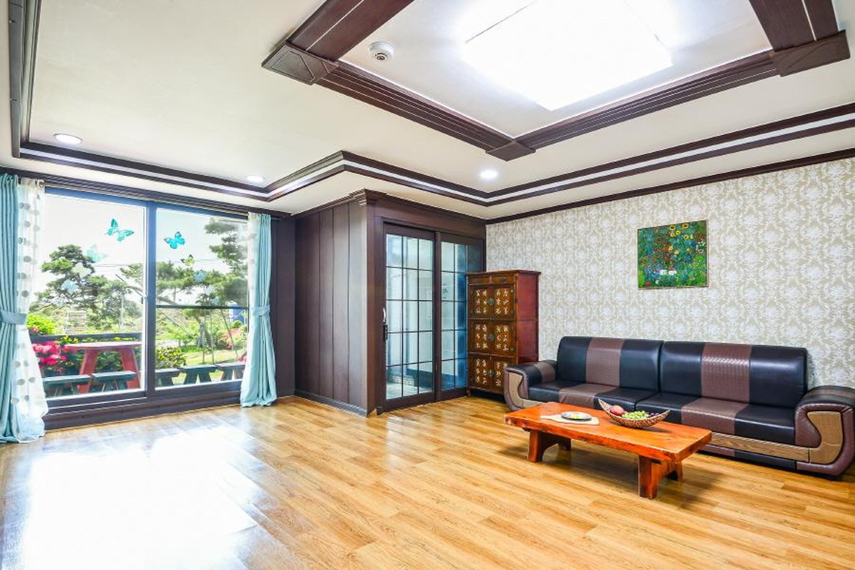 Basic Room, 1 Bedroom (Ligthyellow) | 1 bedroom, free WiFi