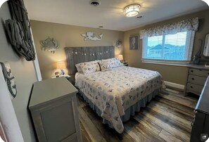 5 bedrooms, iron/ironing board, free WiFi