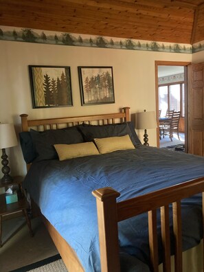 3 bedrooms, free WiFi, bed sheets