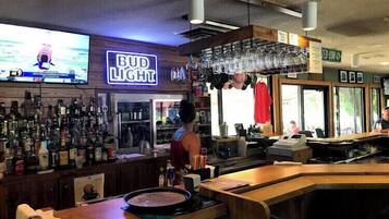 Bar (en la propiedad)