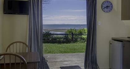 Welcome to Helme Holiday Middle Bach, your secluded kiwi sanctuary