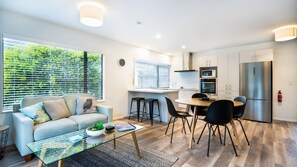 Interior - A cozy city escape, comfortable and well equipped. (Nelson)