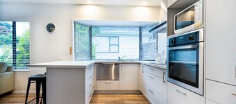 A cozy city escape, comfortable and well equipped.