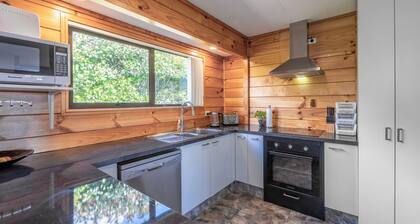 A lovely home in Mapua village, perfect for couple or families