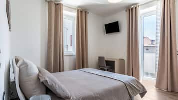 2 bedrooms, iron/ironing board, free WiFi, bed sheets