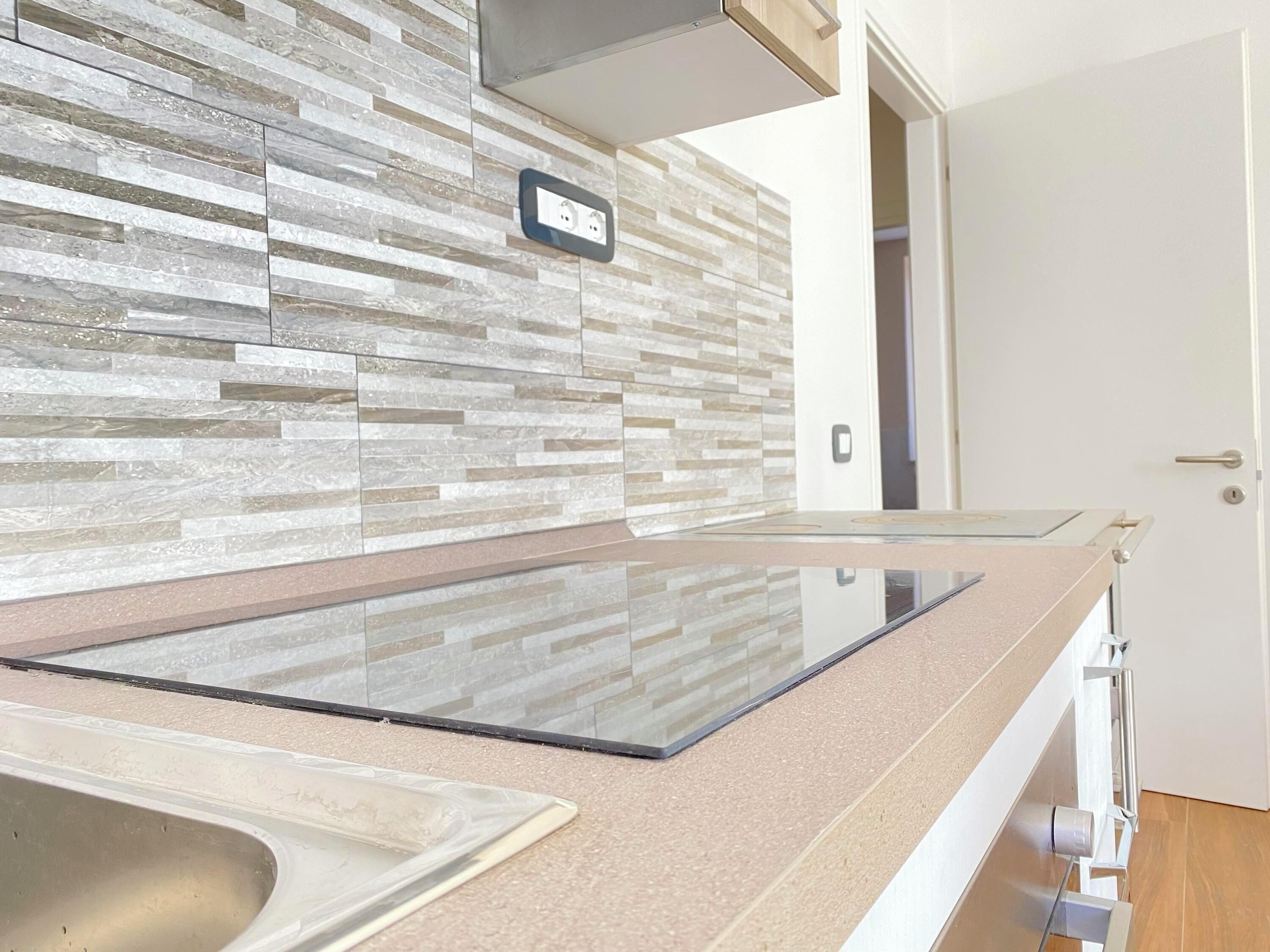 Kühlschrank, Ofen, Herdplatte, Geschirrspüler