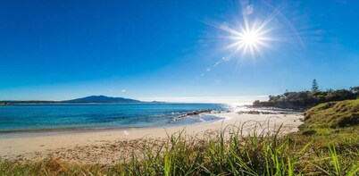 Bermagui Bay Beach House. Best location in Bermagui