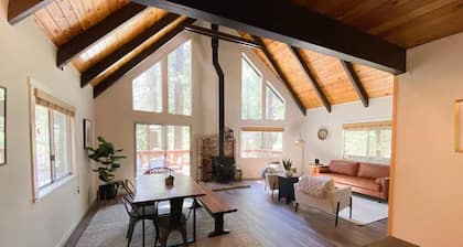 The Sugar Pine Chalet