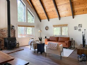 Smart TV, fireplace, offices