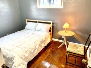 5 habitaciones, tabla de planchar con plancha y wifi gratis 