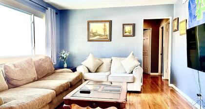 5 bedroom 2 bath house, walk to Notre Dame, safe area