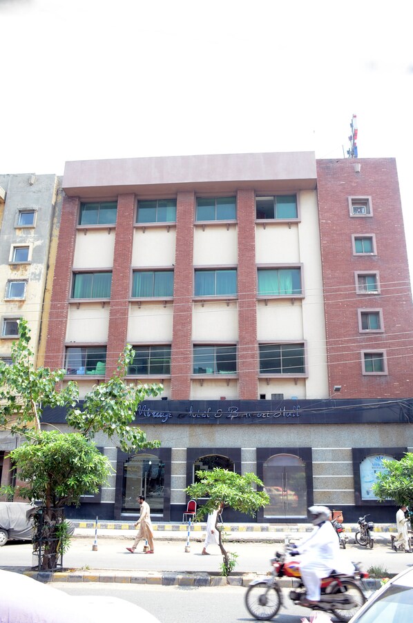 Exterior - Mirage Hotel (Lahore)