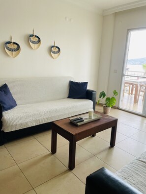 Familie vierpersoonskamer | Een bureau, gratis wifi, beddengoed