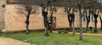 Nid Douillet pour 2 à Asnières-sur-Vègre, Petite Cité de Caractère