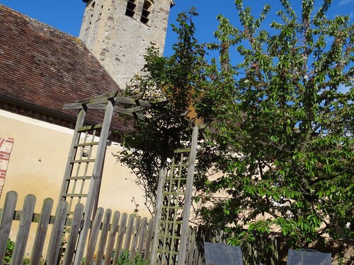 Nid Douillet pour 2 à Asnières-sur-Vègre, Petite Cité de Caractère