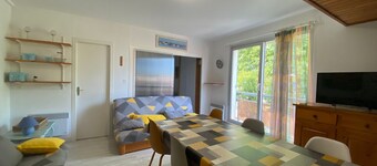 Appartement à 150m de la plage, centre-ville, parking privé, équipé tout confort