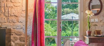 Maison cosy, très calme, dans un village historique
