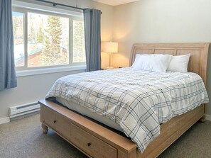 3 Schlafzimmer, Bügeleisen/Bügelbrett, WLAN, Bettwäsche