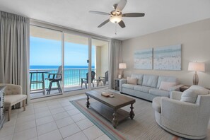TV - 🌊Gulf Front VIEWS-5 Pools-2BR Majestic Beach 1-605🌊 (Panama City Beach)