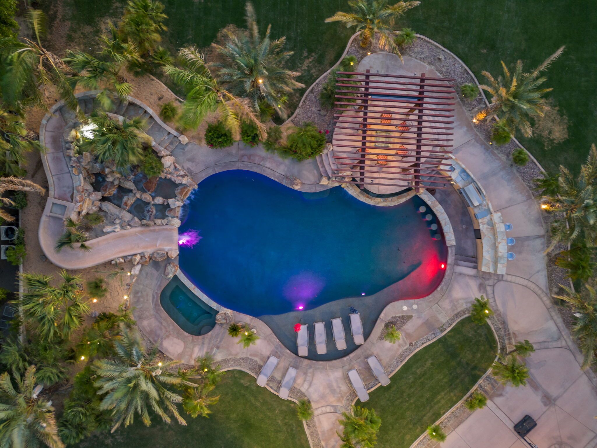 Et oppvarmet basseng