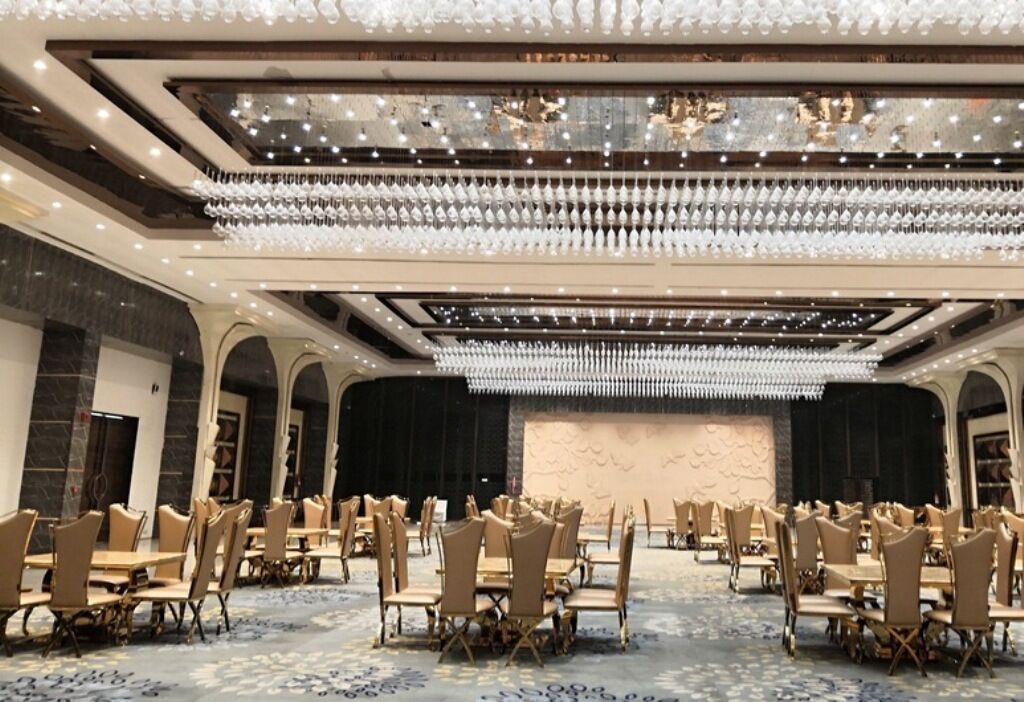 Banquet hall