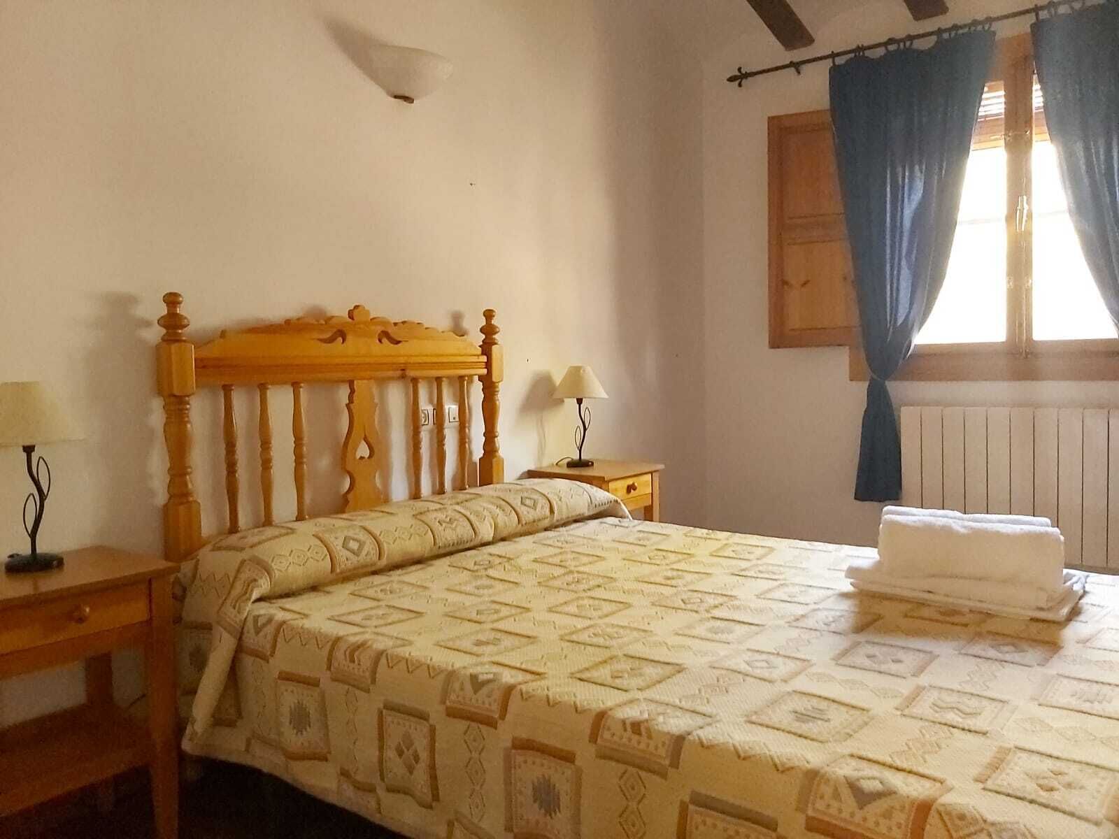 2 bedrooms, bed sheets