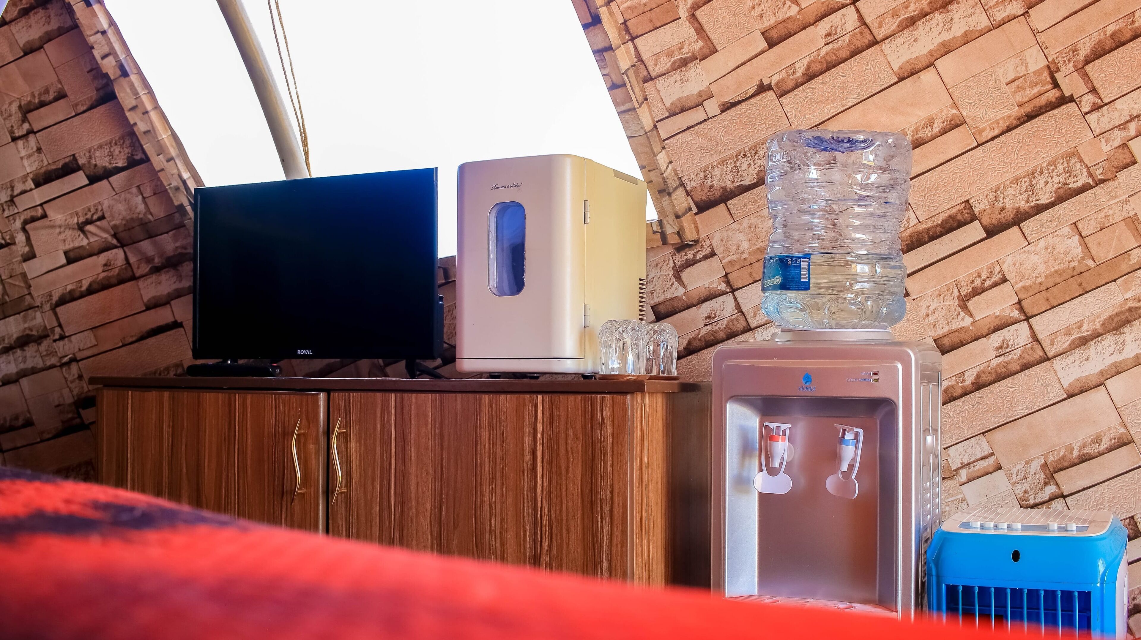 TV