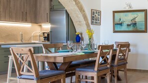 Deluxe Villa | Private kitchen