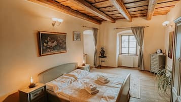 Superior Apartment | Free WiFi, bed sheets