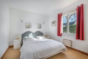 5 makuuhuonetta, silitysrauta/-lauta, ilmainen Wi-Fi