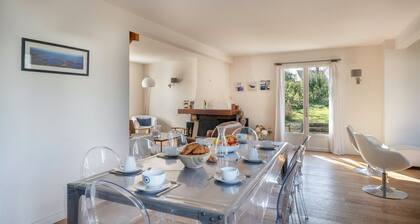 Charming house for 11 people in Sarzeau