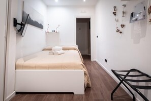 1 bedroom, WiFi - 7 SMALL DOUBLE ROOM (Bari)