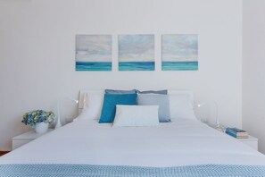 2 bedrooms, iron/ironing board, WiFi