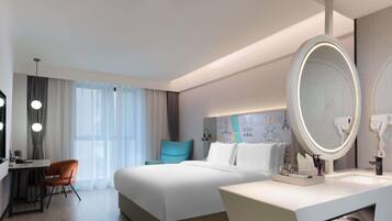 In-room safe, free WiFi, bed sheets