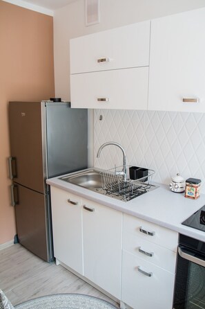 Classic-Apartment | Eigene Küche | Kühlschrank, Ofen, Kochgeschirr/Geschirr/Besteck