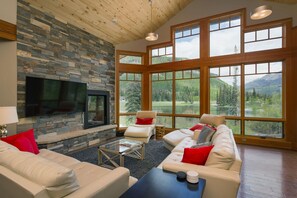 Télévision, cheminée