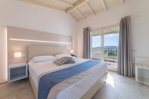 經典客房 | 迷你吧、隔音、床單