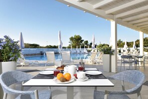 Petit déjeuner buffet compris tous les jours