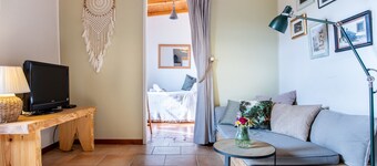 Lovely mountain view cottage in historical town of Aljezur