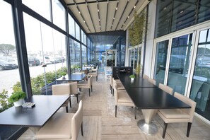 标准双人房或双床房 | 露台