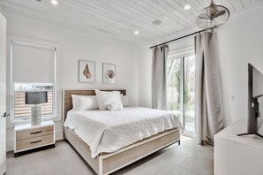 10 bedrooms, iron/ironing board, WiFi, bed sheets