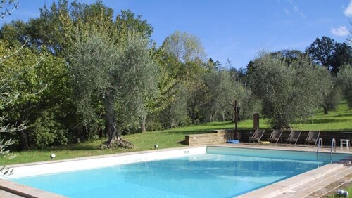 Podere Torre, independent residence with 3 apartments. AC. salt water pool